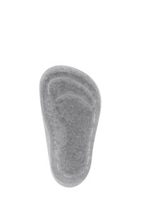 Grau textile Hausschuhe mit einem konturierten Fußbett, leichter Fußgewölbeunterstützung und strukturierter Oberfläche für besseren Halt. Abgerundete Zehenpartie und gepolsterte Ferse.