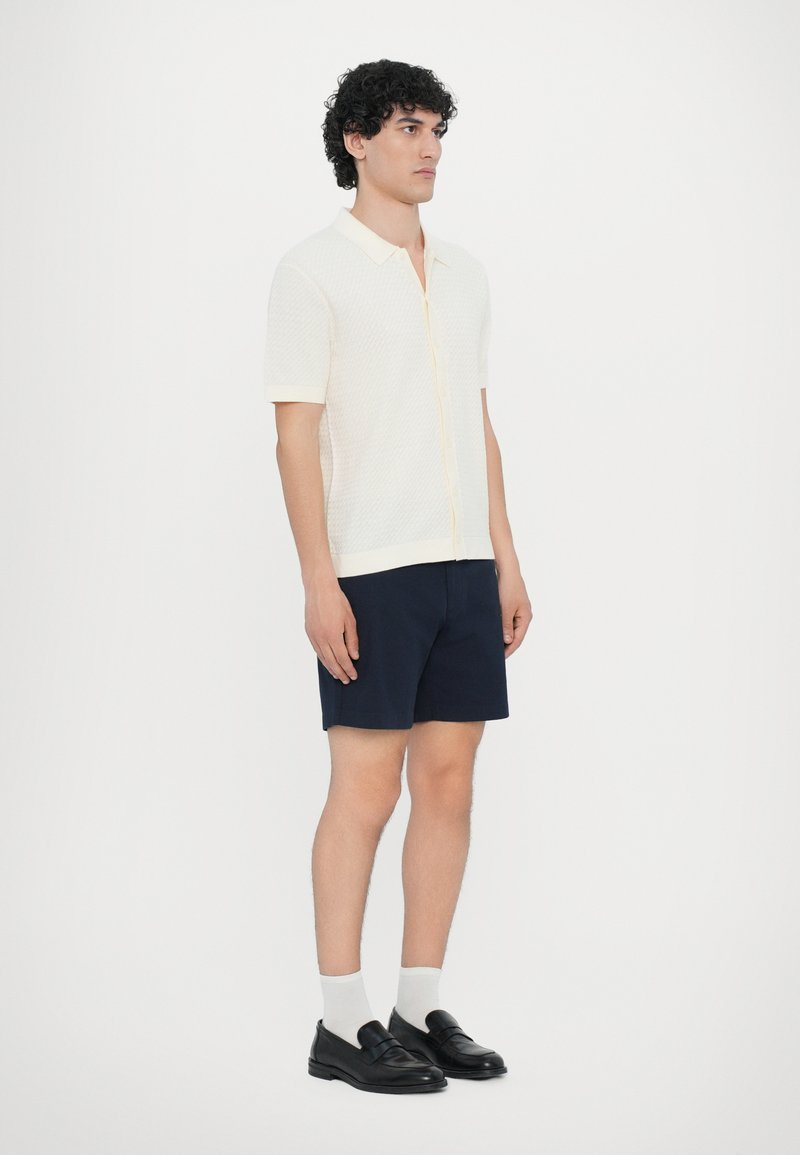 Theory CAIRN SHIRT - Overhemd - eggshell