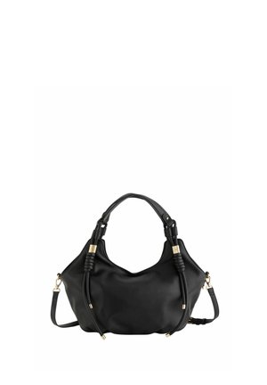 Bolso de mano de cuero negro con doble asa, herrajes en tono dorado y una correa para el hombro desmontable, mostrado sobre un fondo blanco liso.