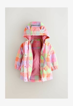 Spalvingas vaikams skirtas lietpalčias su gaubtu su ausytėmis, daugiarūšiu languotu raštu, spaudėmis sagomis ir minkštu rožiniu pamušalu viduje.