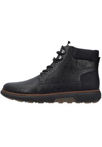 Botas de tobillo de cuero negro con un acabado texturizado, puntera redonda, diseño con cordones, cuello acolchado y suela de goma de color contrastante.