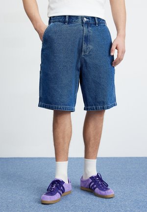 BIGWIG CARPENTER - Jeansshorts - stone wash indigo