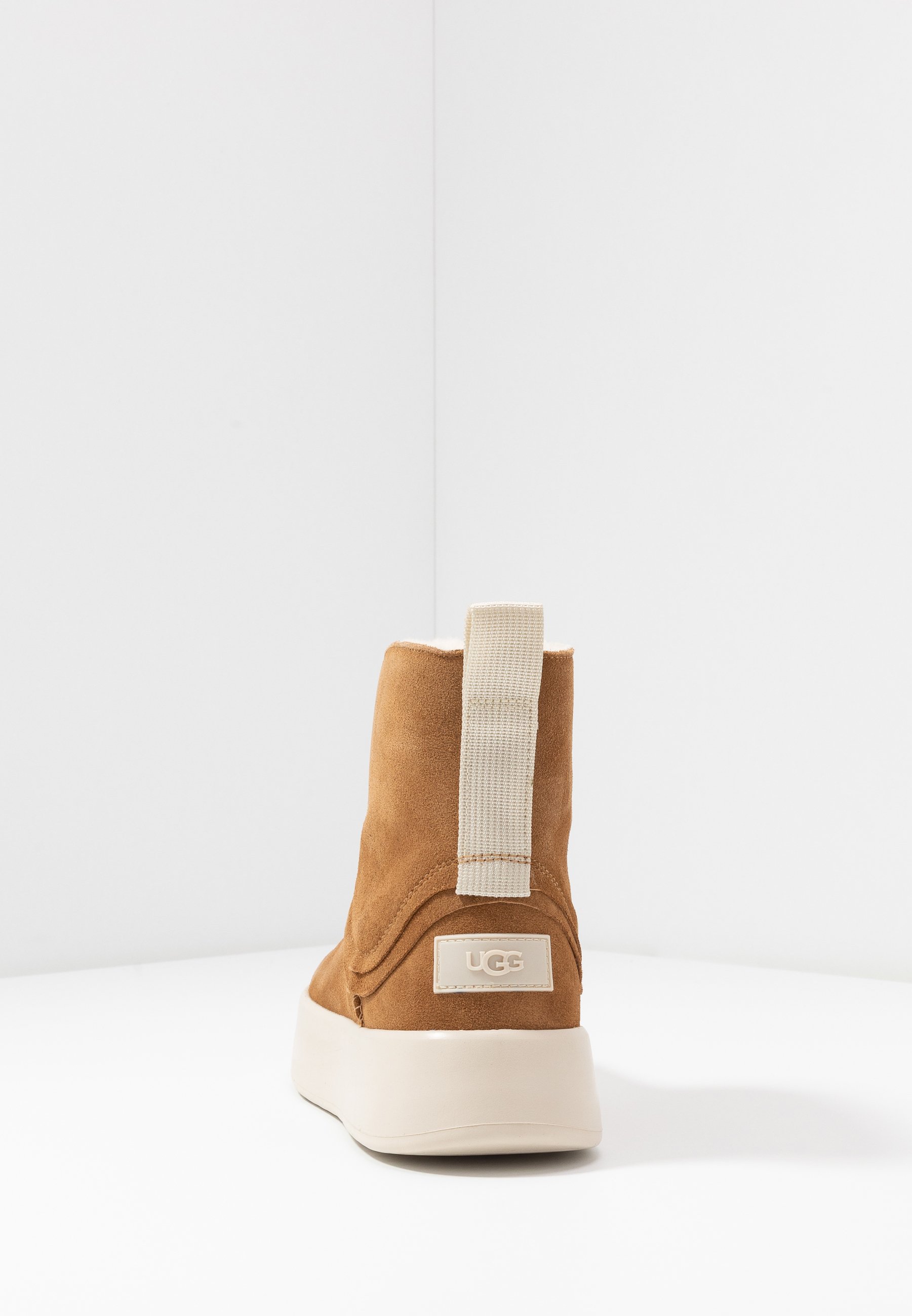 UGG CLASSIC BOOM BOOT Platåstøvletter chestnutbrun UGG OLLI HERITAGE Høye joggesko chestnut Zalando.no
