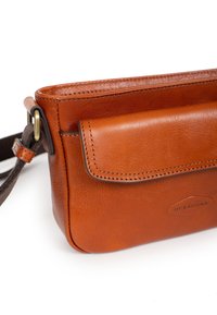 Hexagona STUART - Schoudertas - marron cognac