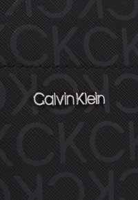 Calvin Klein BUSINESS SHOULDER BAG - Ručna torba - black