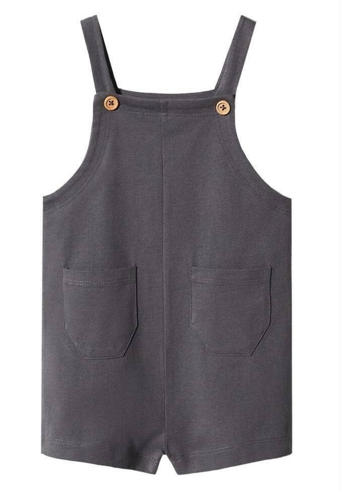 Combinaison grise foncée pour tout-petit avec bretelles à boutons et deux poches plaquées à l'avant.