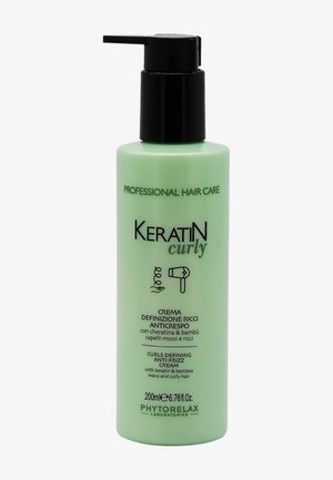 KERATIN CURLY CURLS DEFINING ANTI-FRIZZ CREAM - Haarpflege - -