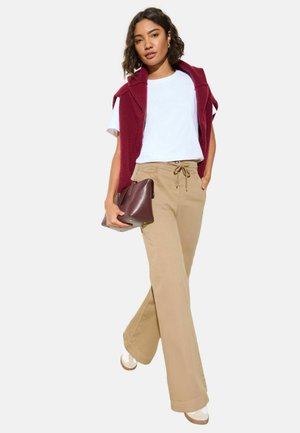 TIE WAIST PLEAT FRONT WIDE - Pantalon classique - camel