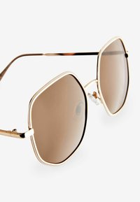 Next SMOKEY LENS SOFT HEXAGON - REGULAR FIT - Päikeseprillid - rose gold