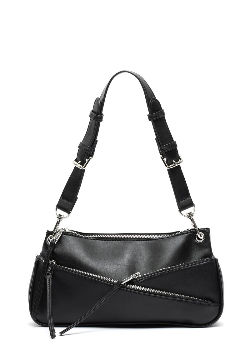 Borsa a spalla in pelle nera con forma curvata, caratterizzata da cerniere diagonali e una tracolla removibile. Texture liscia con accenti in metallo argentato.