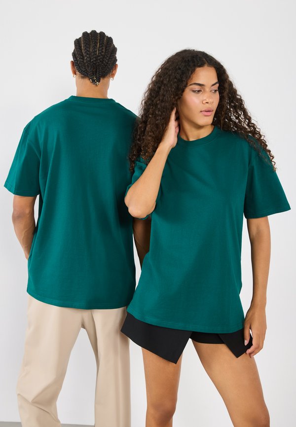 UNISEX - Basic T-shirt - botanical garden4