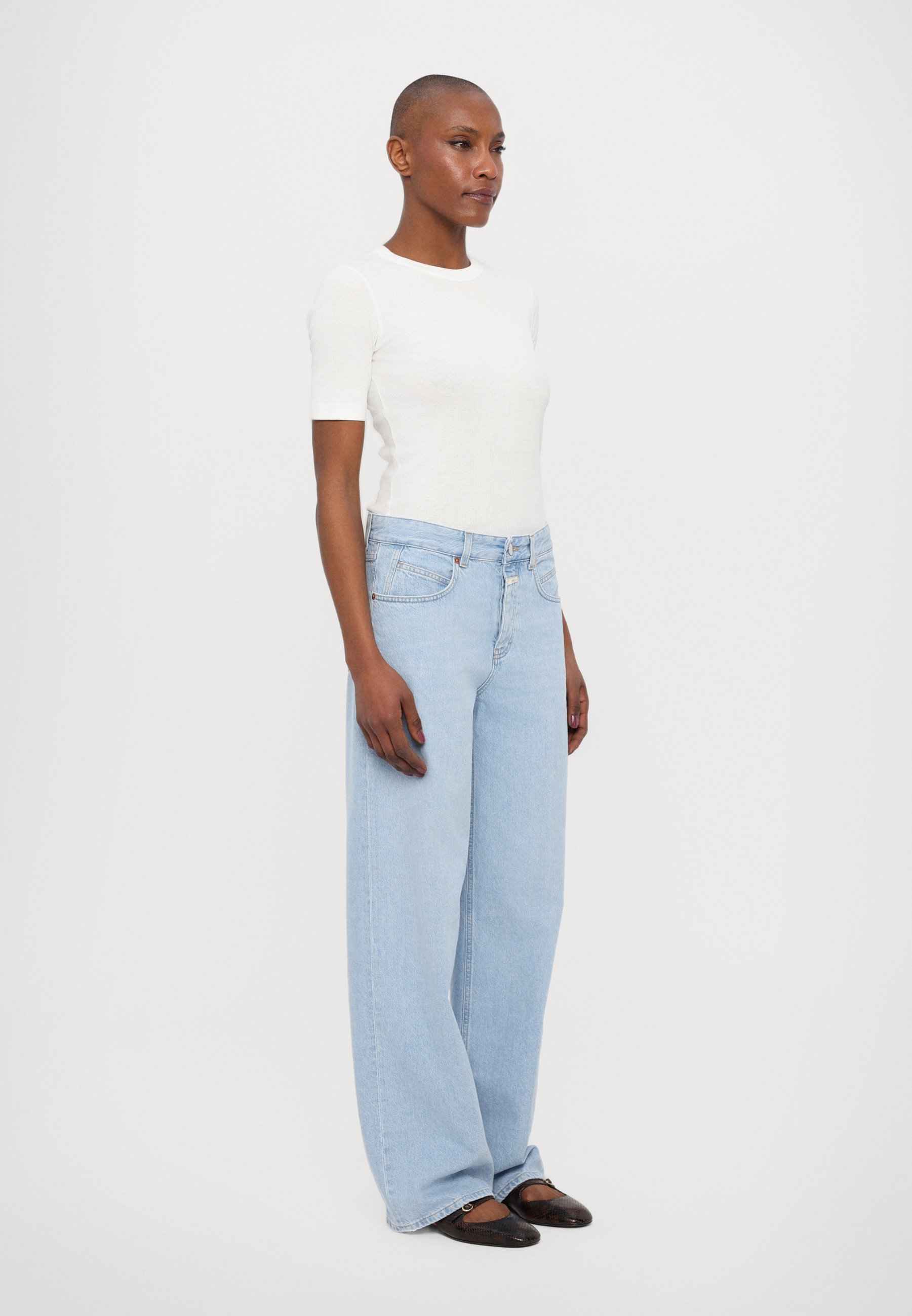 DIFFERENT IS OK Ribbed Cut-out シズニルック DIFFERENT IS OK Ribbed Cut-out シズニルック DIFFERENT IS OK Ribbed