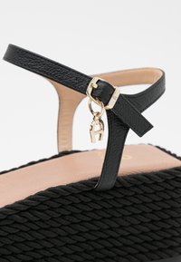 AIGNER Sandály na platformě - black