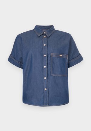 Denim overhem met korte mouwen in donkerblauw, voorzien van een knoopsluiting aan de voorkant, een kraag en een borstzak met contrasterende stikdetails.