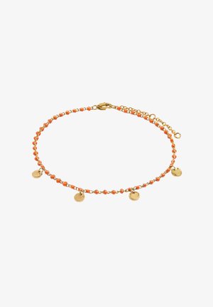 Bransoletka na kostkę z łańcuszka w złotym odcieniu, ozdobiona małymi pomarańczowymi koralikami oraz czterema okrągłymi złotymi zawieszkami, z zapięciem typu karabińczyk i regulowanym przedłużeniem łańcuszka.