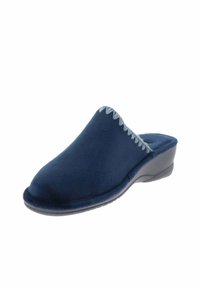 Navyblauwe slipper met een gladde, gestructureerde bovenkant van stof. Heeft een gestikte accenten langs de opening en een gevoerde, gevormde zool.