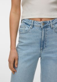 Vero Moda TESSA WIDE jasnoniebieski denim