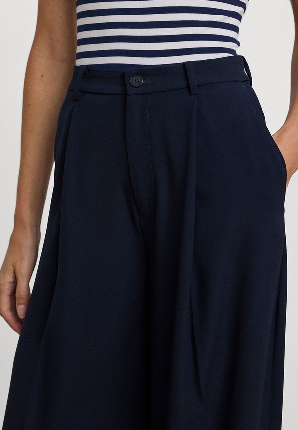 Double Faced Georgette Wide Leg Trouser - Trousers3