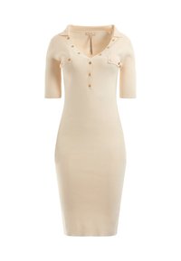 Abito lavorato a maglia beige con colletto, maniche corte, chiusura frontale con bottoni e una silhouette aderente. Presenta una sottile texture a costine.