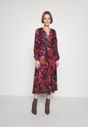 FULL WRAP DRESS - Day dress - maroon