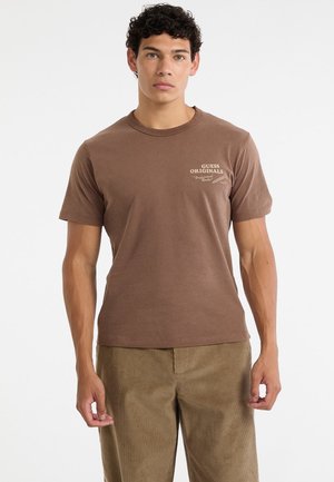 - T-shirt z nadrukiem