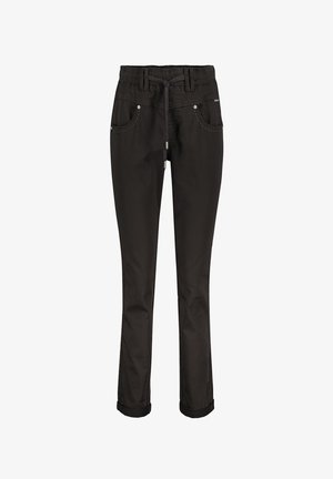 Sorte bukser lavet af bomuld, med elastisk talje, snørre og opsmøgte ben. Inkluderer to frontlommer med diskrete stikninger.