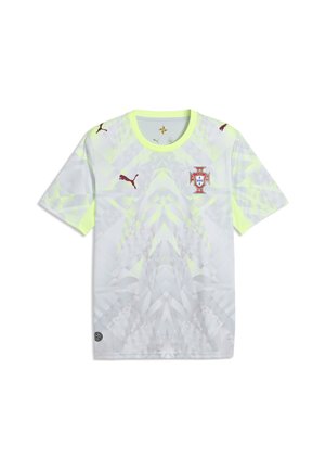 Biała i neonowożółta koszulka piłkarska z geometrycznymi wzorami, bordowymi logo Puma oraz herbem reprezentacji Portugalii na piersi.