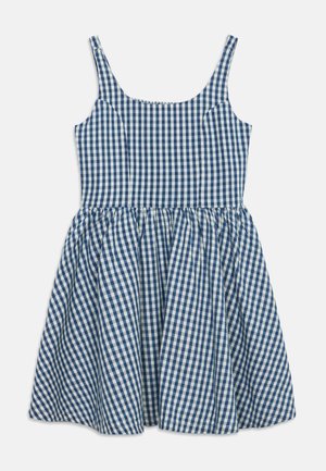 Μπλε και λευκό φόρεμα χωρίς μανίκια με σχέδιο καρό gingham, με εφαρμοστό μπούστο και φούστα με πιέτες που φαρδαίνει.