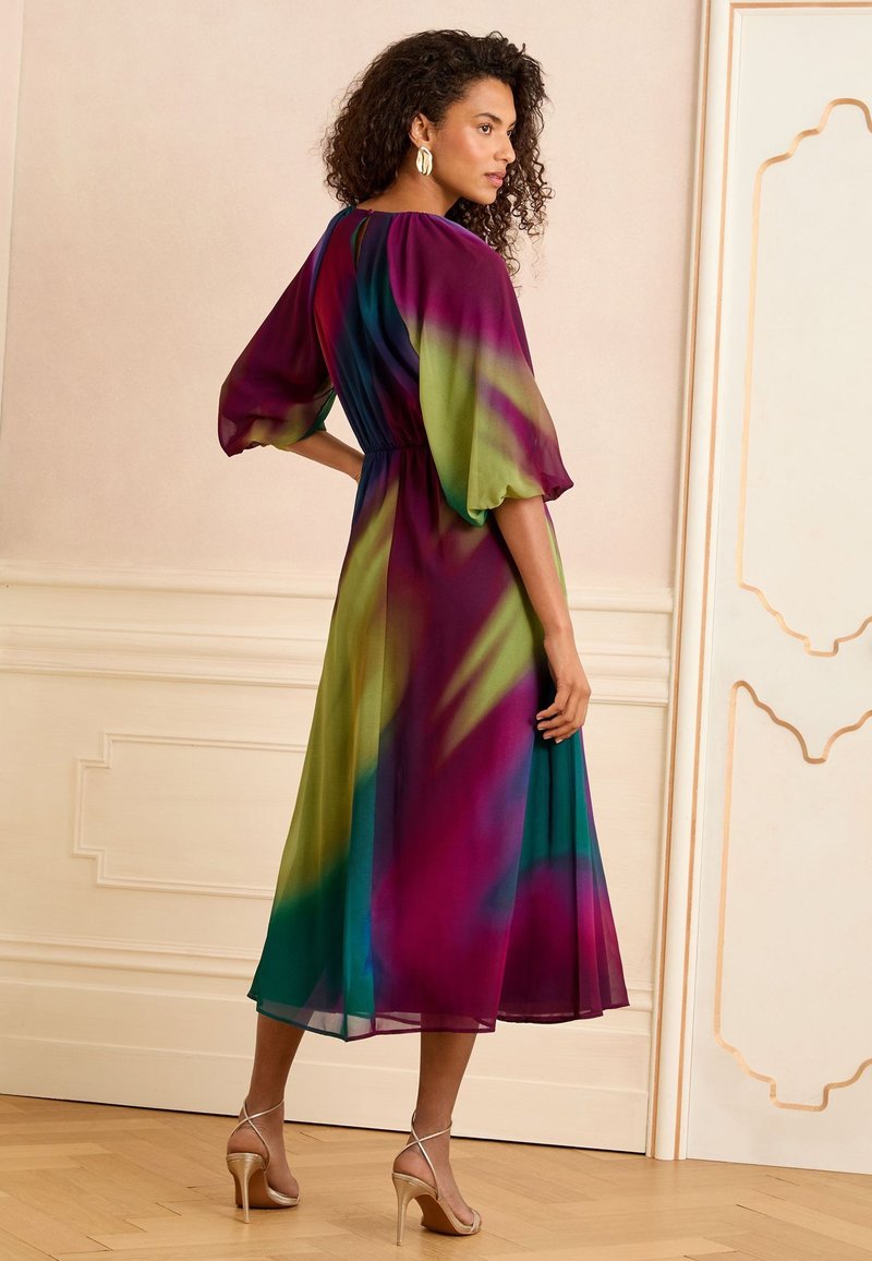 Love & Roses REGULAR FIT - PRINTED V-NECK PUFF SLEEVE MIDI - Day dress -  multi ombre/green - Zalando