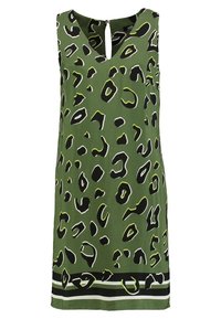 Vestido sin mangas verde con estampado de leopardo en blanco y negro. Escote en V, ojal en la espalda y franja horizontal en el dobladillo. Textura de tela suave.