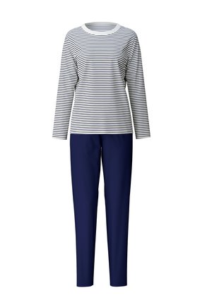 Camicia a maniche lunghe a righe in bianco e blu navy, abbinata a pantaloni blu navy uniti. La camicia presenta un colletto rotondo; i pantaloni hanno una vestibilità dritta.