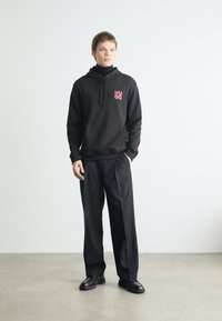 HUGO DIMONIHOOD - Felpa - black
