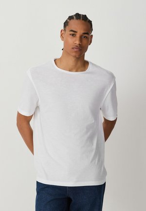 Next, - T-shirt basic