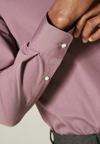 Next REGULAR FIT SINGLE CUFF - Formální košile - mauve pink