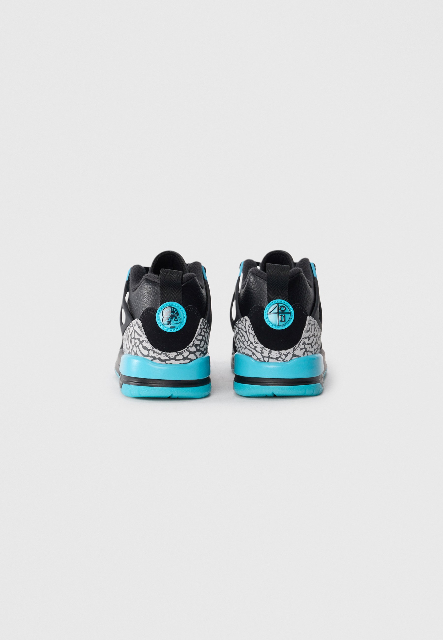 jordan spizike turquoise