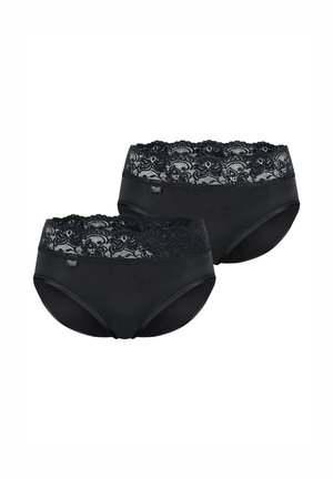 Dwa czarne damskie majtki z szerokimi kwiatowymi koronkowymi pasami i gładkim materiałem, pokazane na białym tle.
