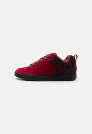 DC Shoes, COURT GRAFFIK - Обувки за скейтборд - maroon/black