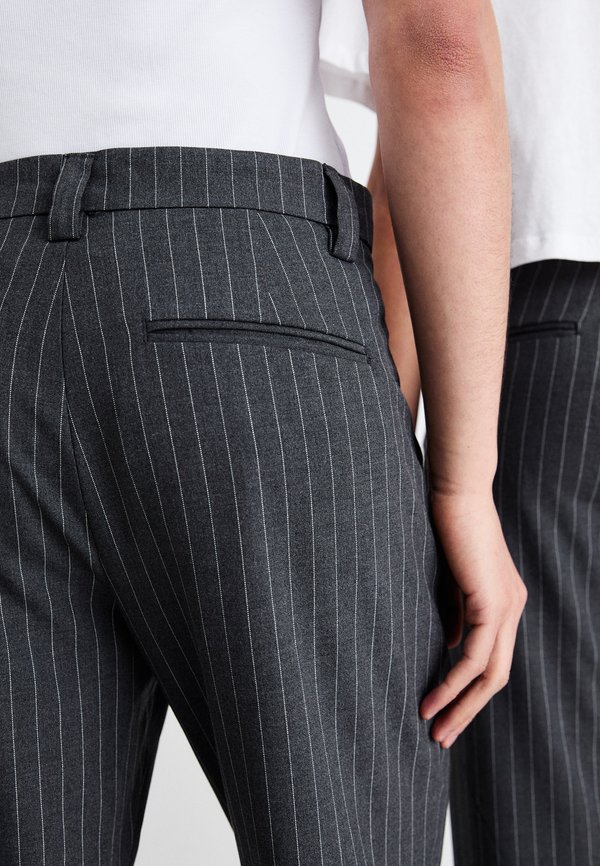 STACKED UNISEX - Trousers4