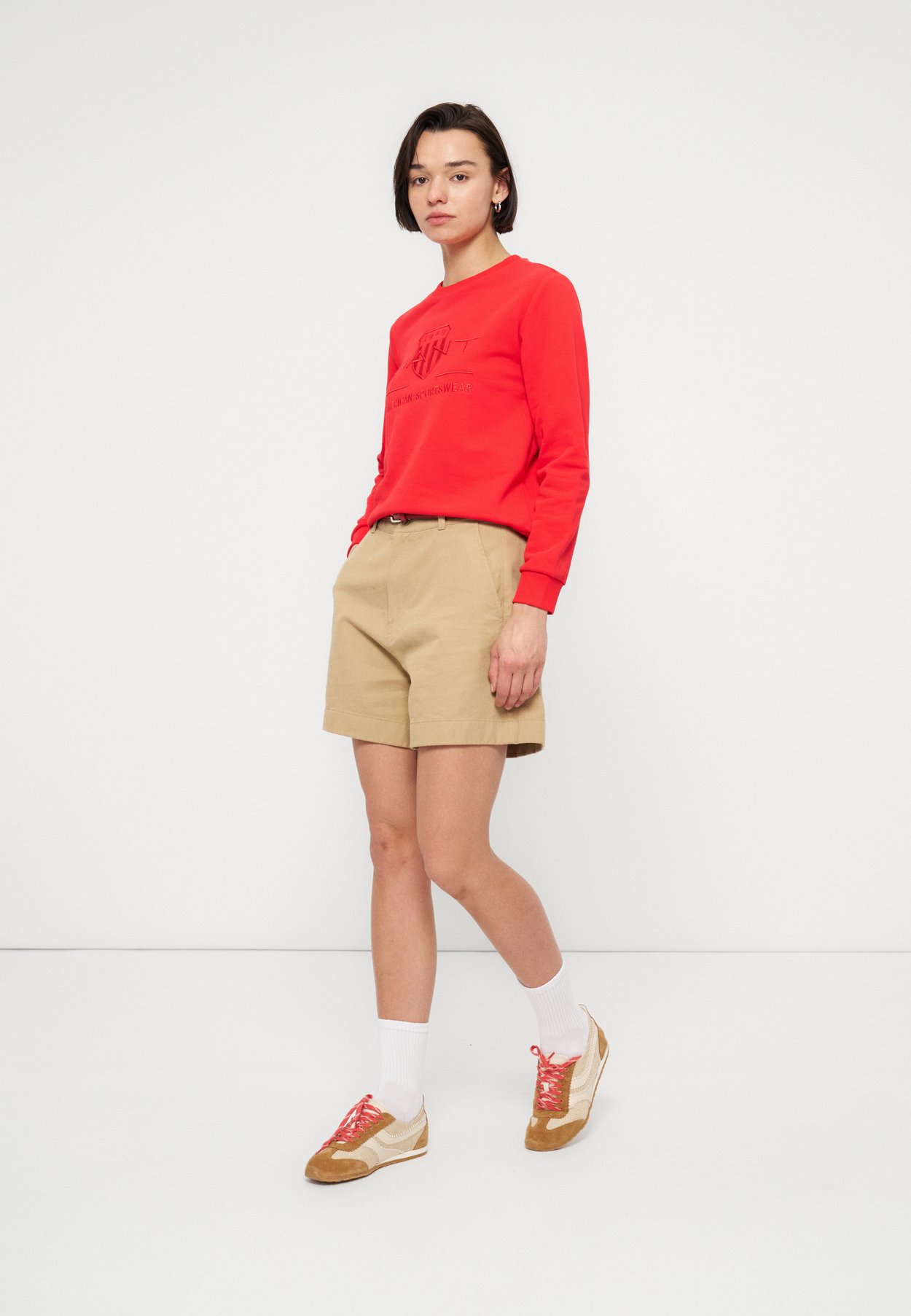 REGULAR FIT
