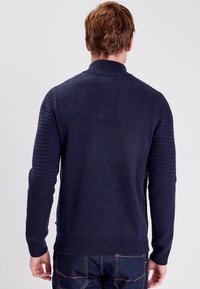 BONOBO Jeans LANGEN ÄRMELN - Strickpullover - bleu foncé
