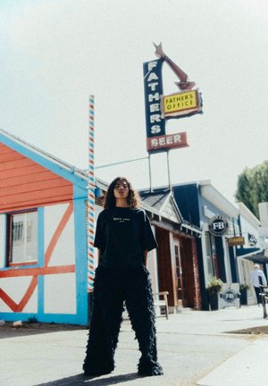 Surf Inc., - T-shirt z nadrukiem