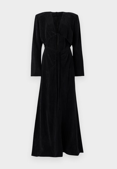 Robe noire à manches longues en daim doux avec un corsage ajusté, un design à l'avant ouvert et un accent noué à la taille, se déversant en une jupe évasée.
