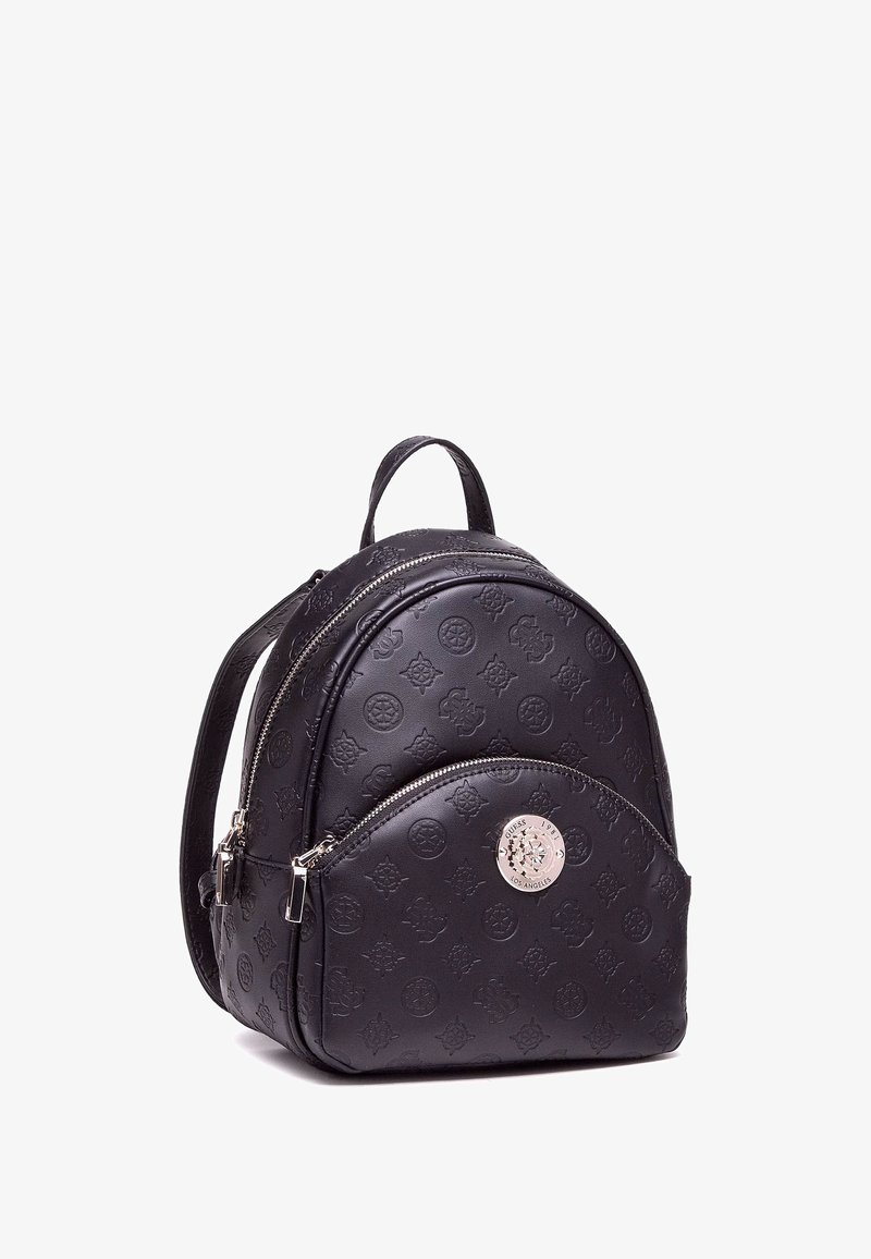 Sac à dos en simili cuir noir avec motif logo en relief, de forme arrondie, deux compartiments zippés et un accent en métal argenté.