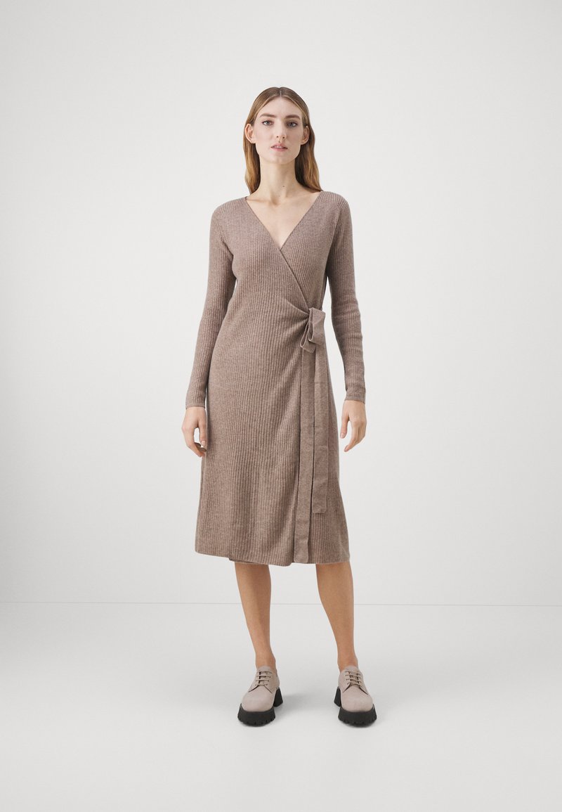 Davida Cashmere WRAP MIDI DRESS Jumper dress mink/taupe Zalando.ie