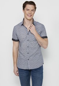 Koroshi SHORT SLEEVE - Marškiniai - azul blue