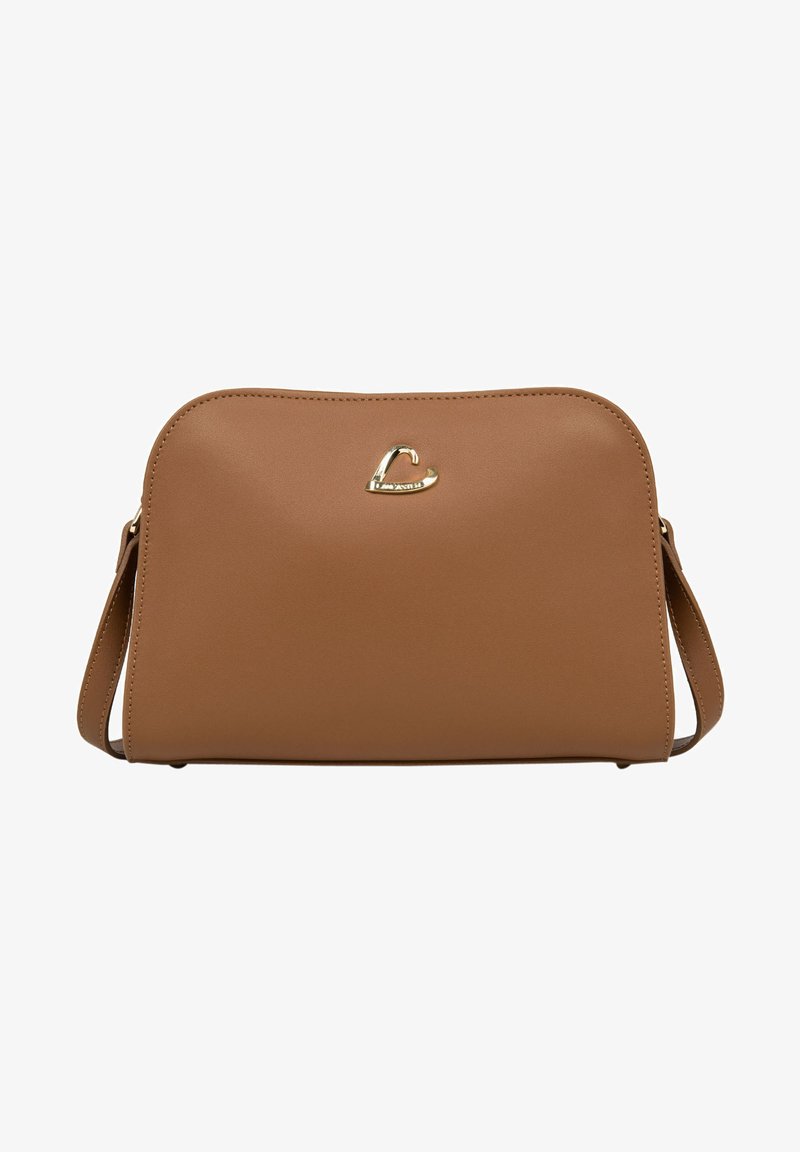 Borsa a tracolla in pelle sintetica coloro panna con una texture liscia, forma arrotondata, logo dorato sulla parte anteriore e tracolla removibile.