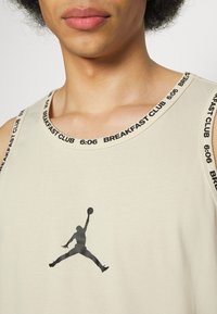 Jordan BREAKFAST CLUB TANK - Top - pearl white/black