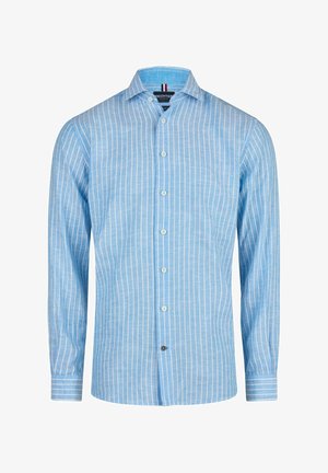 Lichtblauw overhemd met lange mouwen, voorzien van verticale witte strepen, een button-down kraag, sluiting met knopen aan de voorkant en contrasterende stroken bij de manchetten. Zachte textuur.