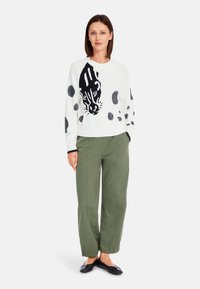 Marc Cain Jumper - white and black