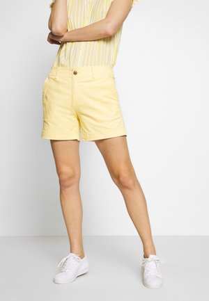 Short - yellow